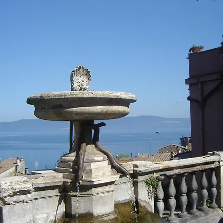 Konukevi Domus Angularia Anguillara Sabazia