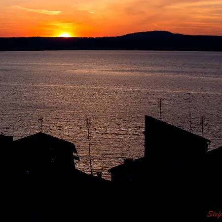 Konukevi Domus Angularia 3*