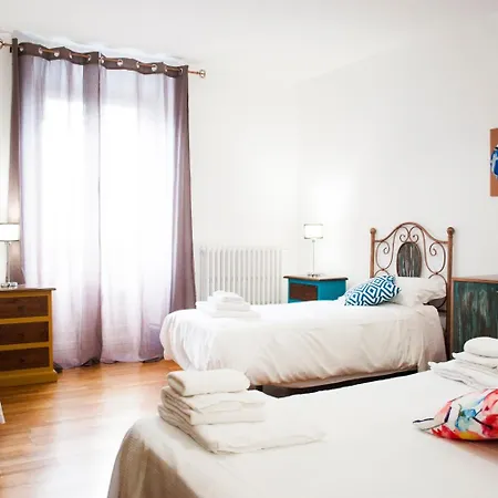 Konukevi Domus Angularia 3*