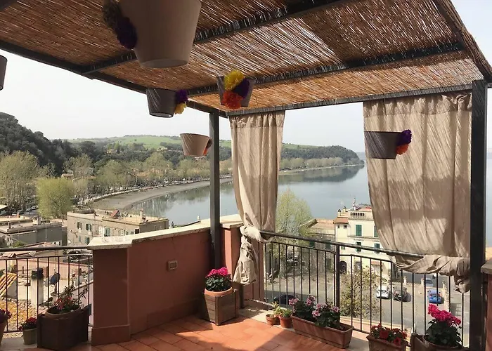 Domus Angularia 招待所