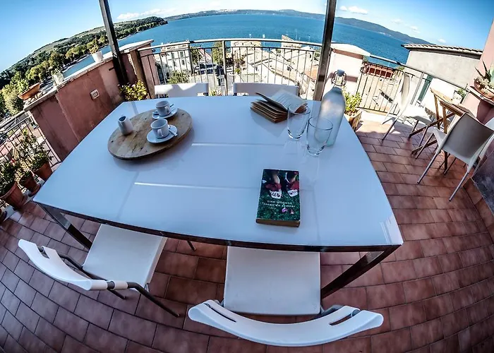 Pensjonat Domus Angularia Anguillara Sabazia