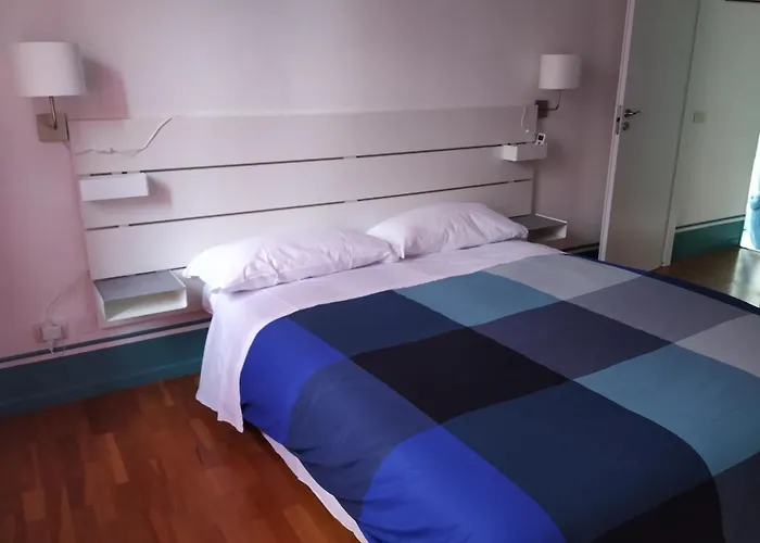 招待所 Domus Angularia 3*